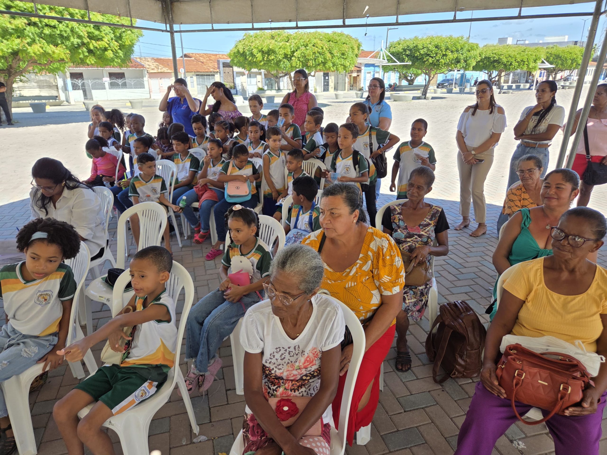Sesc Saúde Mulher, BiblioSesc e Cine Sesc levam serviços para Divina Pastora