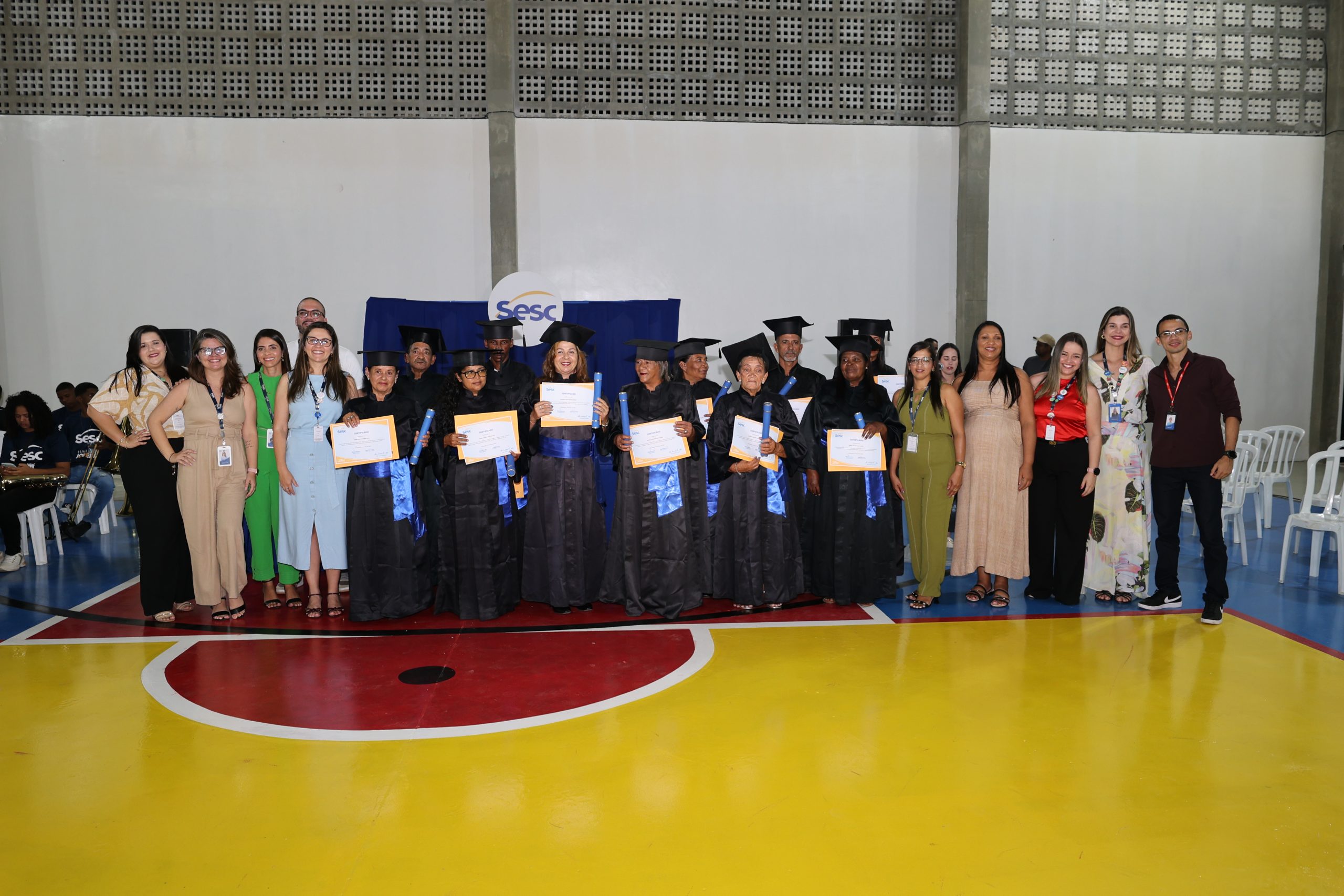 Sesc realiza formatura dos alunos da EJA em Indiaroba