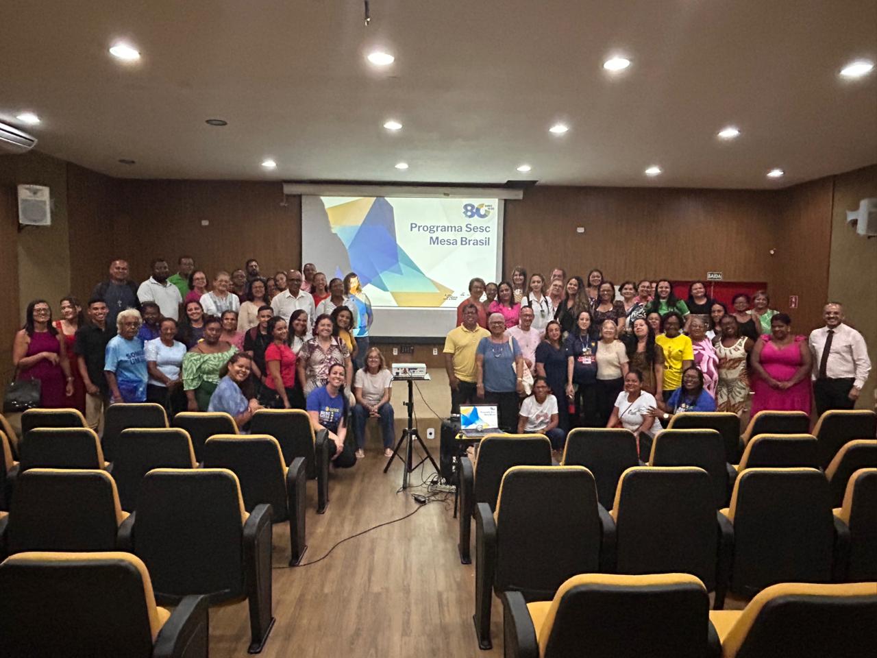 Sesc Mesa Brasil promove palestra sobre armazenamento e distribuição de doações