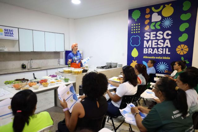 Sesc Mesa Brasil capacita merendeiras em aproveitamento integral de alimentos