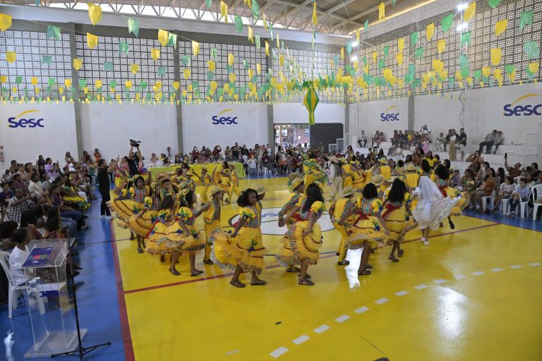 Sesc Ler Indiaroba celebra tradições juninas com apresentações culturais e integração comunitária