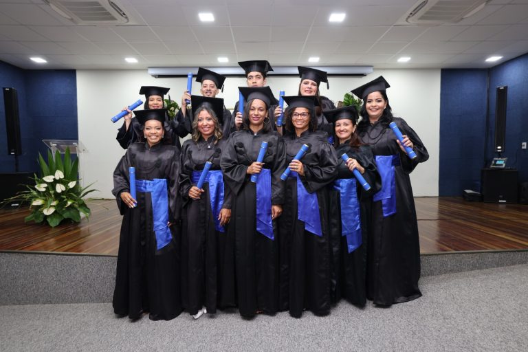 Sesc Sergipe celebra formatura da 7ª turma EJA Ensino Médio à distância