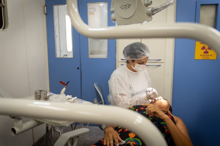 OdontoSesc oferece atendimento odontológico gratuito em Amparo de São Francisco