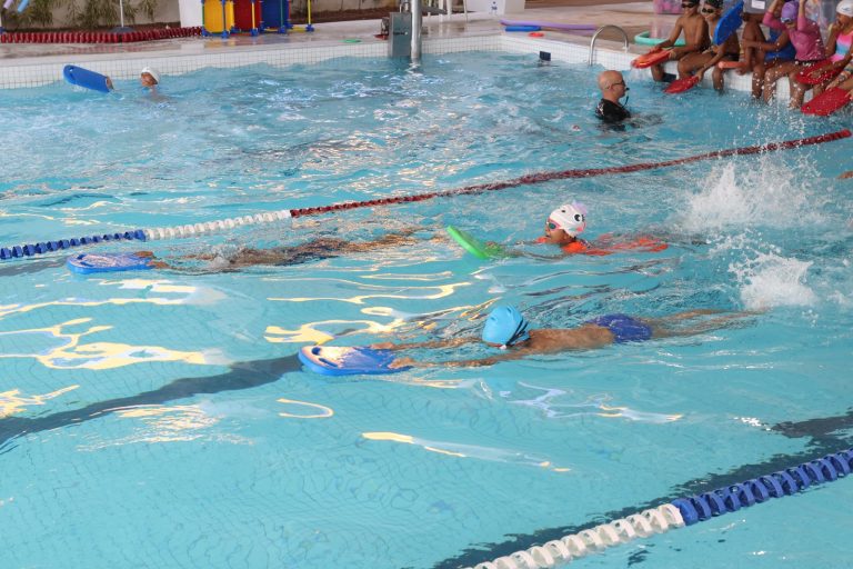 Sesc Sergipe promove torneio de natação infantil e estimula prática esportiva
